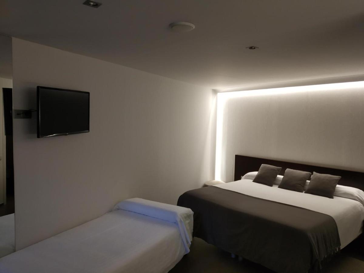 Centre Hotel *